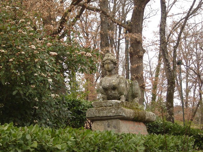 Ngắm[-]khu[-]vườn[-]ma[-]quái[-]đầy[-]bí[-]ẩn[-]ở[-]Lazio